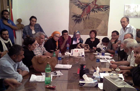 فنانون ومثقفون يعتصمون بوزارة الثقافة بعد اقتحامها للمطالبة بإقالة الوزير
