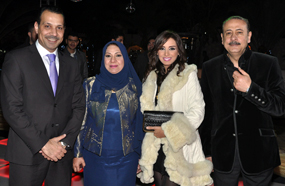 تغام مع أسرة المنتج عمر مكين