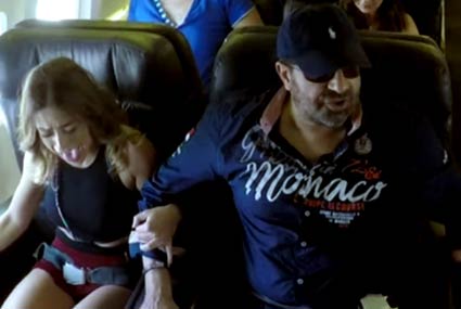 مجدي عبد الغني مع الراكبة اللبنانية أثناء مقلب&quot; هبوط اضطراري&quot;