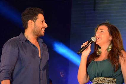 محمد حماقي ودنيا