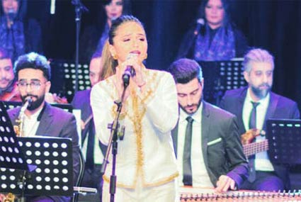 الحفلة بقيادة  المايسترو خليفة زيمان
