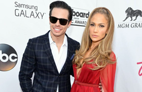 جينفر لوبيز مع كاسبر سمارت