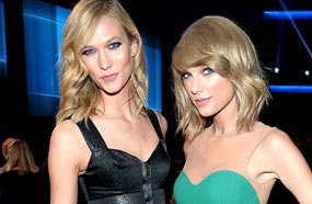 تايلور سويفت مع صديقتها كارلي كلوس