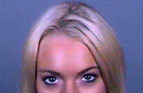 صورة لينزي لوهان بعد القبض عليها