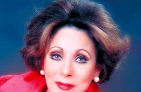 لبنى عبد العزيز