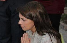 ماجدة الرومي تزور قبر المخرج يوسف شاهين