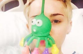 مايلي سايرس من على سرير المستشفى