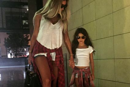 مايا دياب وابنتها