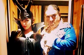 تامر حبيب ومنة شلبي في الزي التنكري