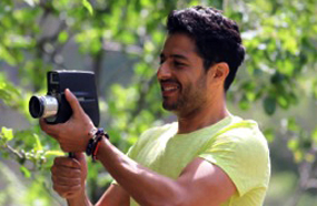 حماقي في لقطة من الكليب