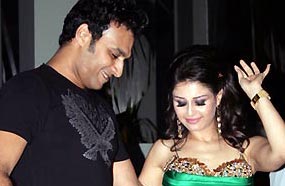 منة في وصلة رقص مع محمد داغر