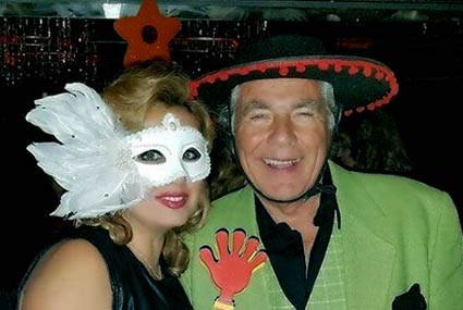 مصطفى فهمي‎ وزوجته في رأس السنة