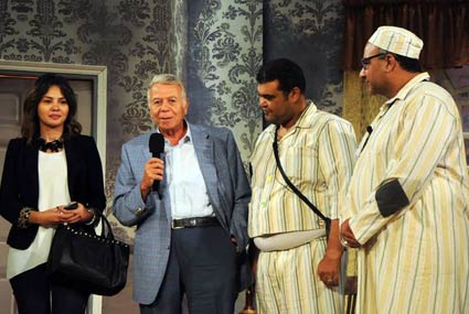 دينا فؤاد مع فريق &quot;تياترو مصر&quot;