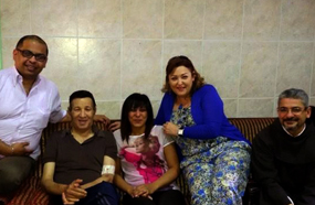 نهال عنبر تزور سعيد صالح بمصاحبة الأب بطرس دانيال