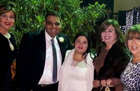 بوسي وإلهام شاهين بصحبة العروسين