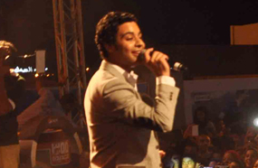 جمال يغني مجموعة من أشهر  أغانيه التي قدمه خلال مسابقة "Arab Idol"