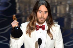 جاريد ليتو يتسلم الجائزة