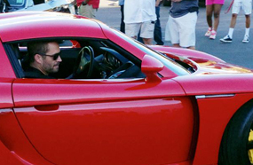 السيارة قبل تحطيمها بدقائق قليلة