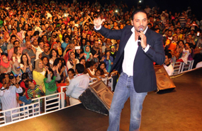 رامي عياش مع جمهور بورتو السخنة