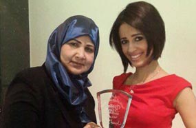 رنا سماحة مع والدتها