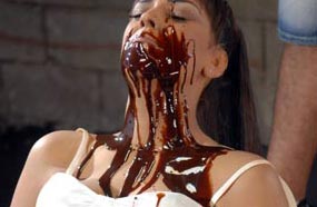 رويدا المحروقي أثناء تصوير كليب &quot;آي آي&quot;