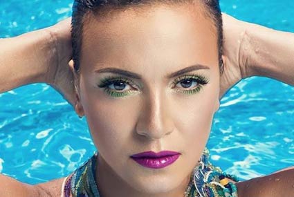 ريهام عبد الغفور‎ بماكياج كامل في أحدث جلسة تصوير لها.