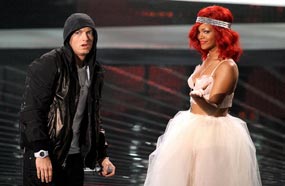 ريانا وإيمنيم