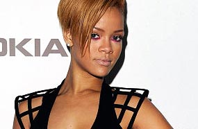 المغنية السمراء الشهيرة ريانا