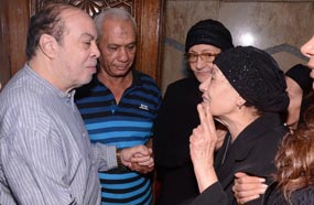 حرص المنتصر بالله على مواساة رجاء حسين رغم ظروف مرضه