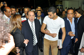 المنتصر بالله شارك في عزاء خالد صالح رغم ظروف مرضه