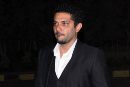 آسر ياسين في عزاء عم والده