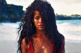 ريانا بالبكيني على شواطىء Barbados