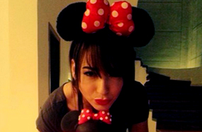 ساندي في زي &quot;ميني ماوس&quot;