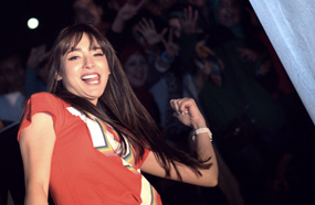 ساندي مع جمهورها في الصعيد