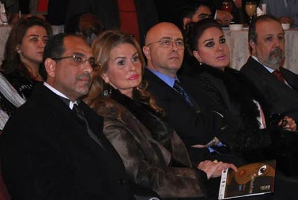 يسرا ومادلين طبر بين الحضور