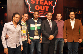 نجوم الفن والكورة فى افتتاح استيك اوت