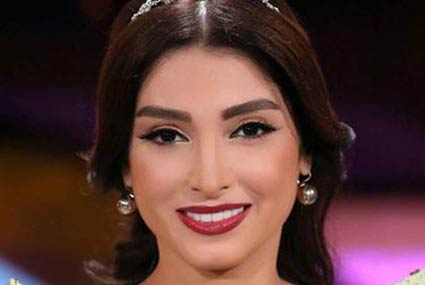 في لقائها في برنامج "لايف من الدوبلكس" قالت روجينا إنها تبلغ من العمر 44 عاما.
