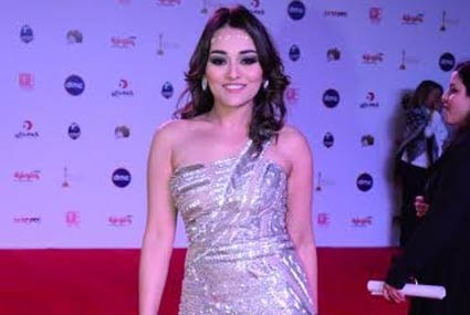 راندا البحيري بإطلالة مميزة ومناسبة لها