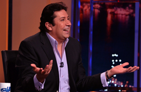 هاني رمزي يدعو إلى الوحدة الوطنية بدق الكنائس أجراسها مع مدفع الإفطار