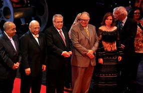 الفخراني وواضح عليه نقصان الوزن