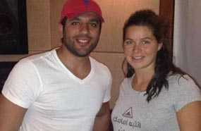 يسرا اللوزي مع حسن الرداد أثناء الإعداد لمسلسلهم الإذاعي الجديد