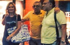 يسرا وعمرو يوسف ويسري نصر الله وهنا شيحة وتامر حبيب يشاهدون الفيل الأزرق معا