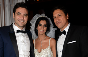 أحمد عز مع شقيقه مصطفى وعروسه شذى