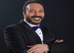 علي الحجار يفوز بجائزة السلطان قابوس للثقافة والفنون والآداب