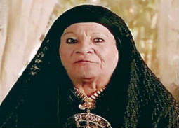 صور- "الكبيرة" ثريا إبراهيم... عشقت التمثيل وغاب النجوم عن عزائها ماعدا واحدة