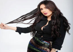 بالفيديو- دينا تعلم الأمريكيات الرقص على أغاني أصالة