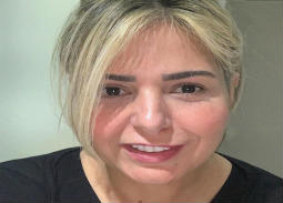 أول ظهور لصابرين في برنامج تليفزيوني بعد خلع الحجاب