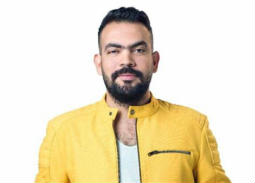 خالد عليش يقلق الجمهور على ابنته
