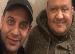 اسمع- مصطفى قمر ينشر رثاء بصوت الراحل سامح العجمي