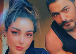 صور- تامر حسني المدرب الخاص بزوجته اليوم